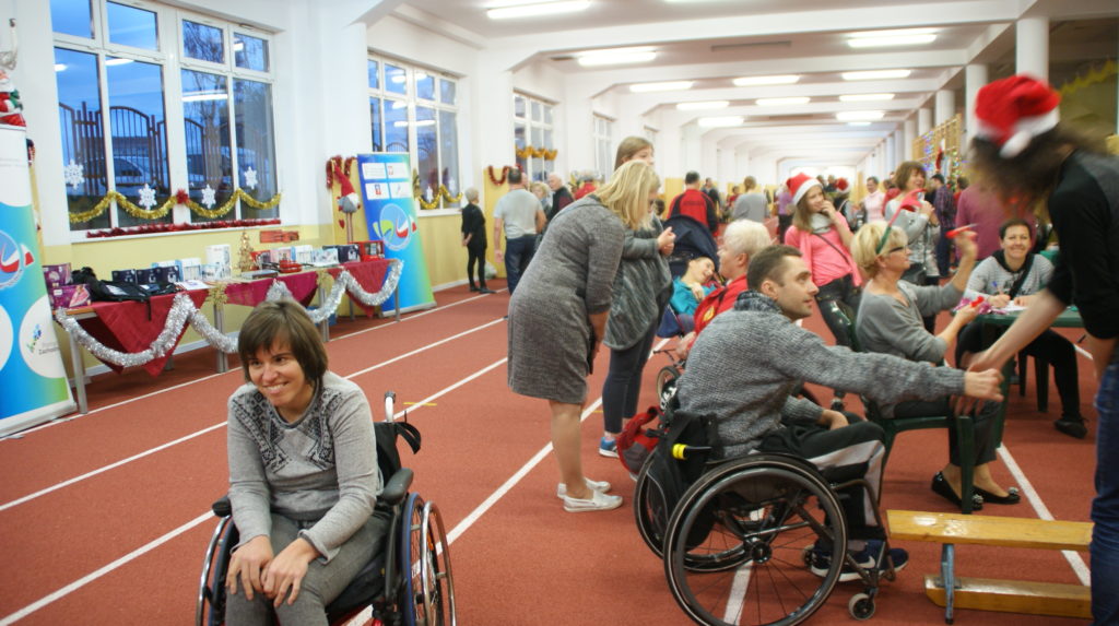 Mikołajki 2018 - MIKOŁAJKOWE ZAWODY SPORTOWE