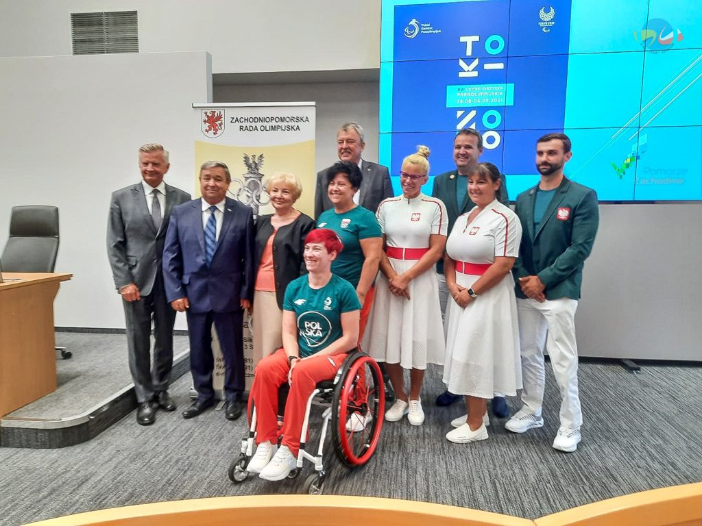 Paraolimpijczycy w siedzibie Sejmiku Województwa Zachodniopomorskiego 