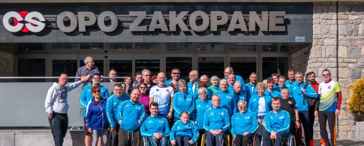 Członkowie naszego klubu realizują zajęcia sportowe i odpoczywają w Zakopanem